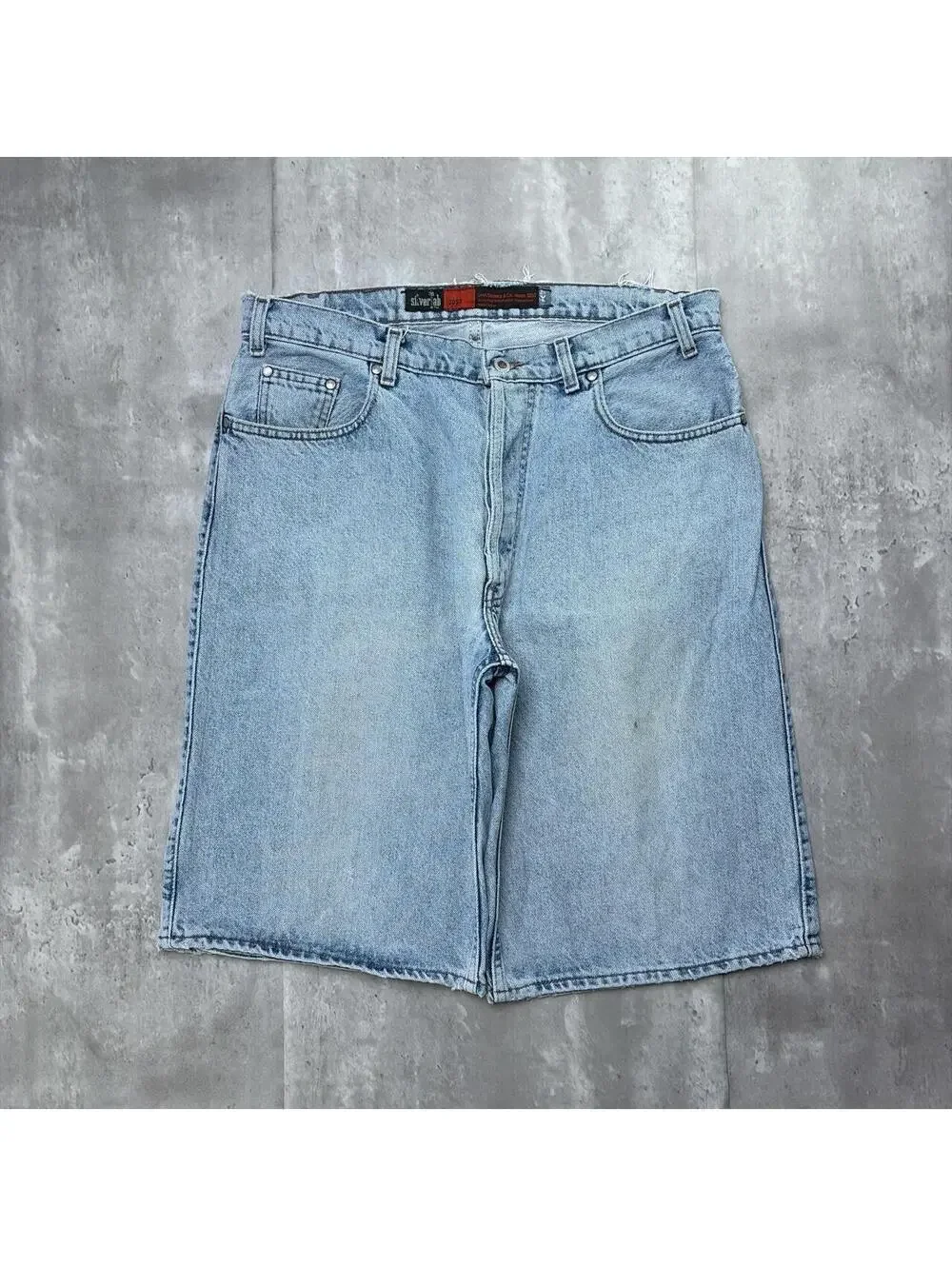 Vintage 90’s Light Wash Levi’s Silvertab Baggy Skater Denim Jorts